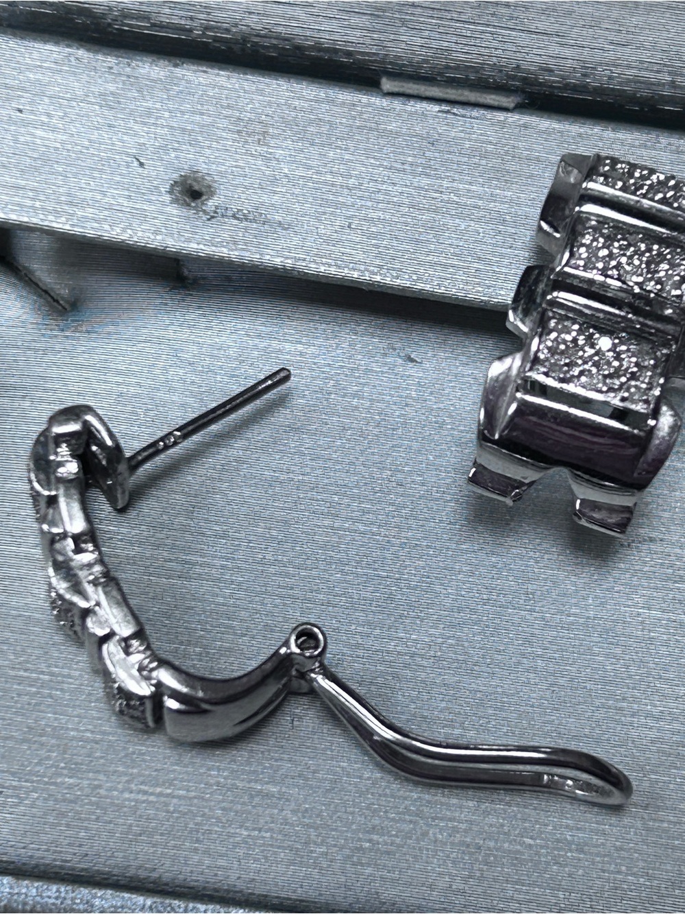 White gold Pave Hinge Hoop Earrings - Picture 3 of 4